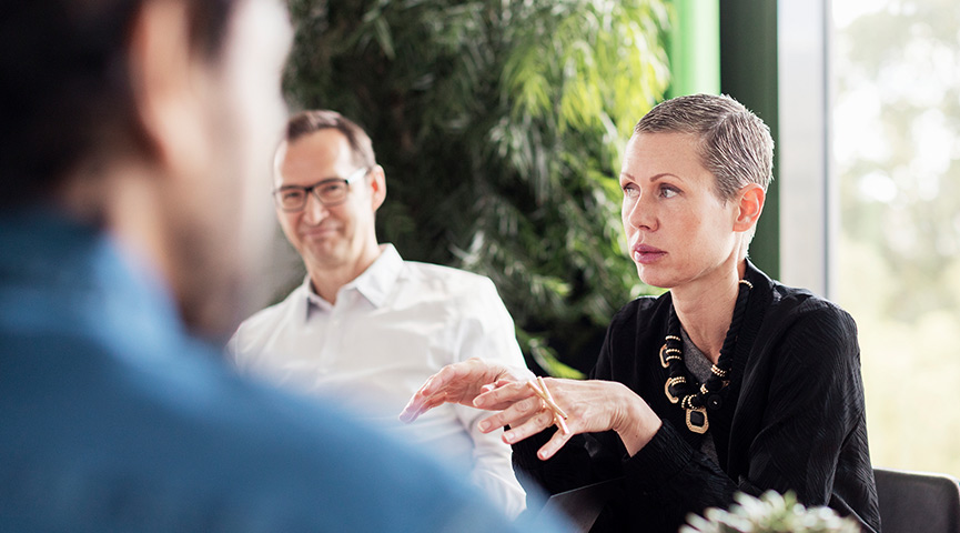 Ett möte med tre personer