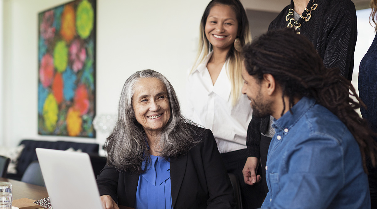 huvudmän har möte i ett konferensrum