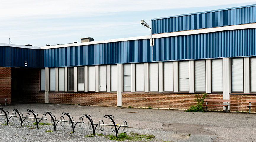 En skolbyggnad